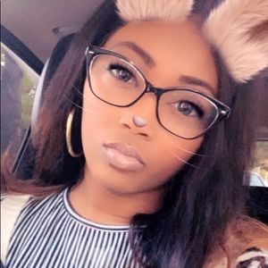 Meet your Posher, Talia